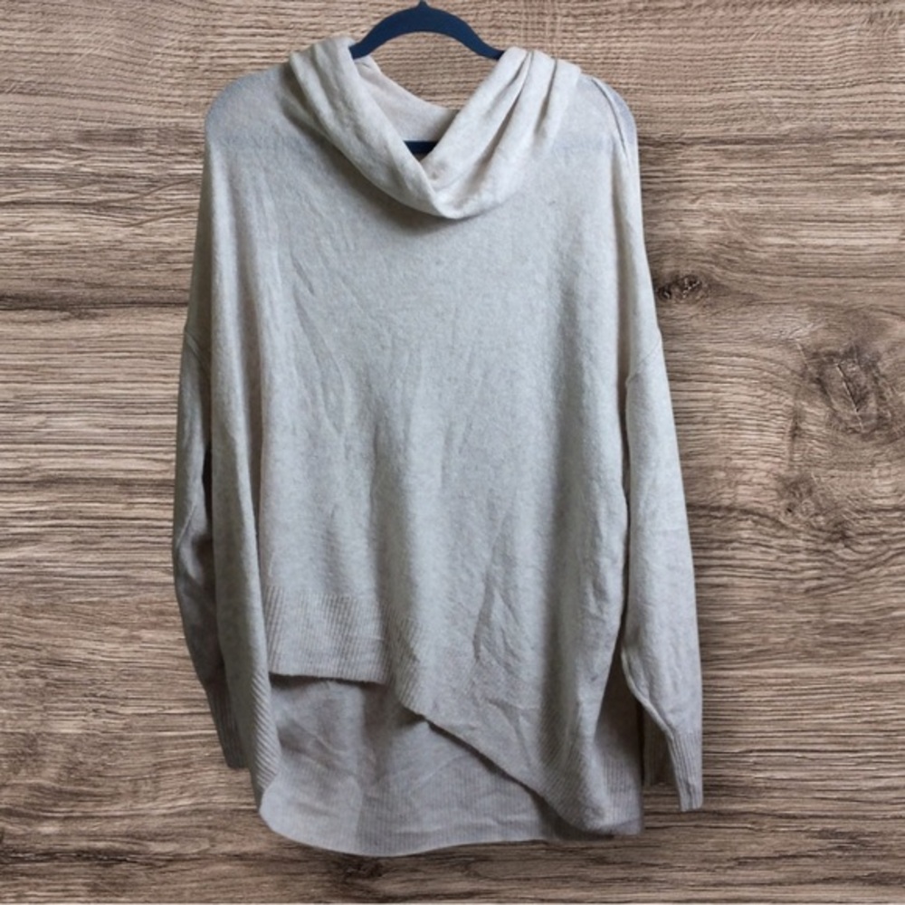American Eagle cream colored cow neck oversized sweater XL
